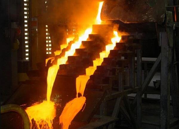 Tạo dòng thép nóng chảy